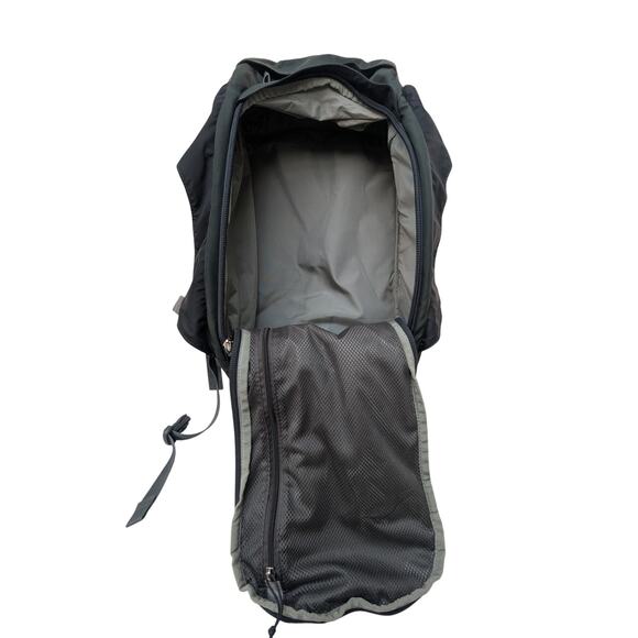 Osprey Porter 46L Travel Backpack [Dark Green/Grey] - Picture 12 of 16